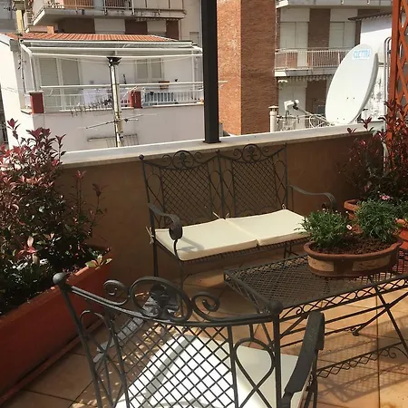 לינה וארוחת בוקר Cassiopea 4*