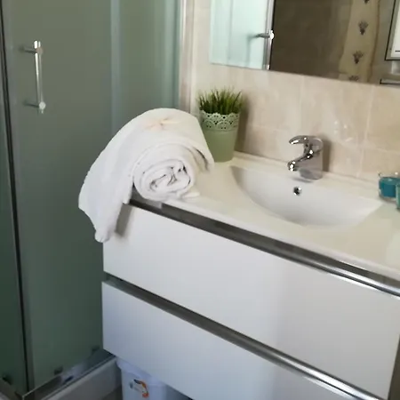 Cassiopea לינה וארוחת בוקר 4*